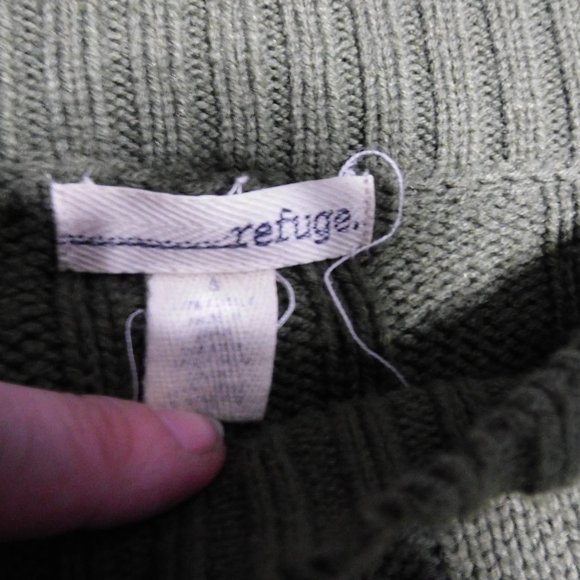 Refuge Green Sweater - Picture 5 of 5